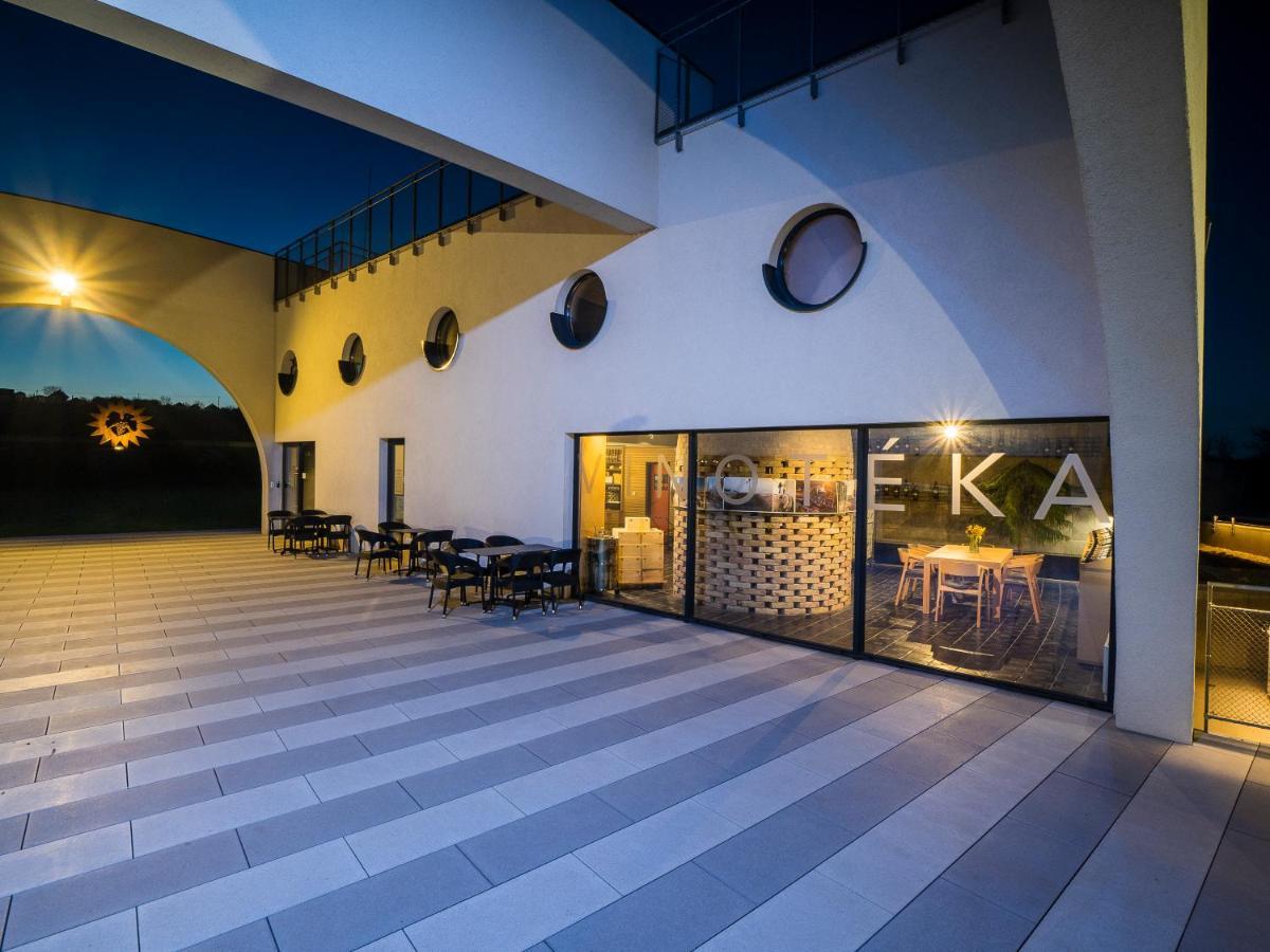 Vinarstvo Predium Vrable Hotel Kültér fotó
